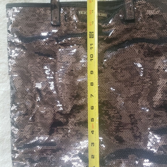 Victoria's Secret sequin shoulder/tote bag - Picture 7 of 9